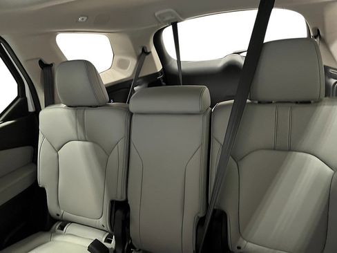 New 2025 Honda Pilot Touring image 27