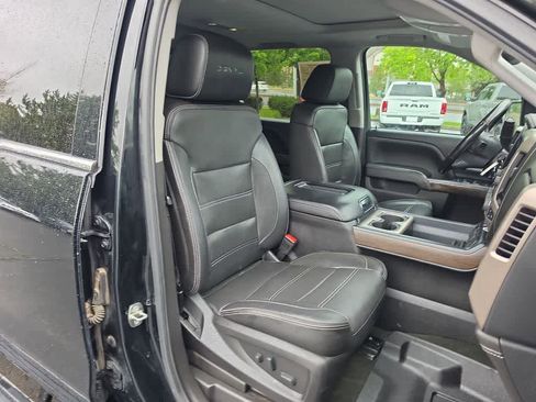 Used 2018 GMC Sierra 1500 Denali w/ Denali Ultimate Package AWD/4WD image 25