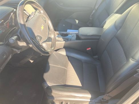 Used 2017 Chevrolet Impala LT image 32