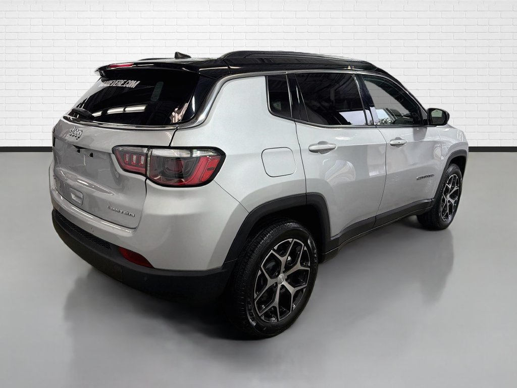 Used 2024 Jeep Compass Limited AWD/4WD image 9