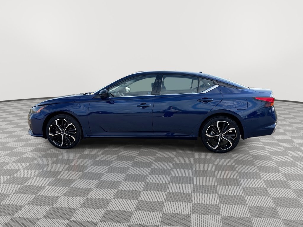 Certified 2024 Nissan Altima 2.5 SR AWD/4WD image 8