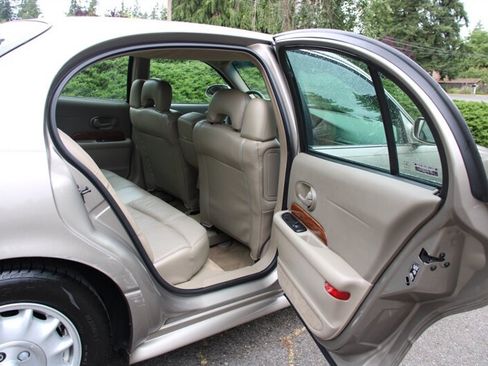 Used 2000 Buick Le Sabre Custom w/ Prestige Opt Pkg FWD image 6