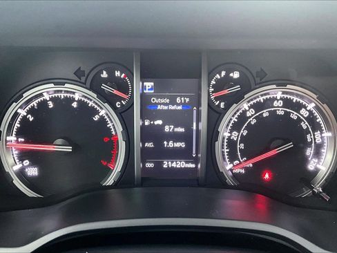 Used 2023 Toyota 4Runner TRD Off-Road Premium image 19