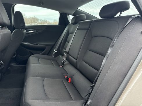 Used 2023 Chevrolet Malibu LT image 24