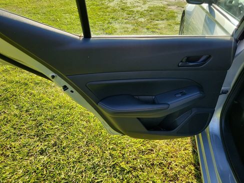 Used 2024 Nissan Altima 2.5 SV FWD image 15