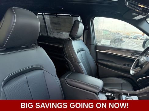 New 2025 Jeep Grand Cherokee L Limited w/ Luxury Tech Group II image 49