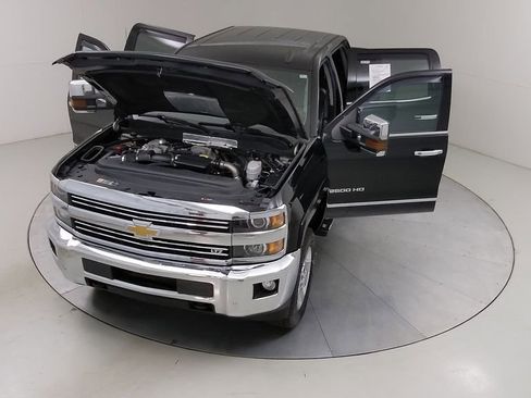 Used 2018 Chevrolet Silverado 2500 LTZ w/ Duramax Plus Package AWD/4WD image 45