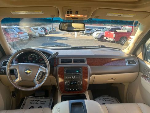 Used 2014 Chevrolet Tahoe LT w/ Luxury Package image 26