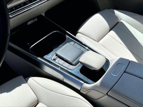 Used 2023 Mercedes-Benz GLB 250 image 15