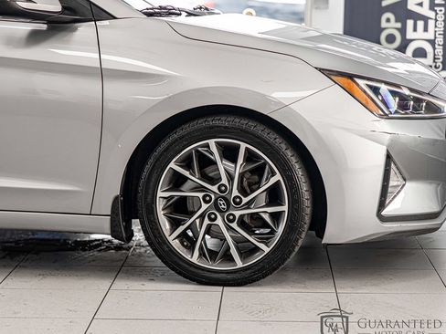 Used 2020 Hyundai Elantra Limited w/ Cargo Package (C1) FWD image 11