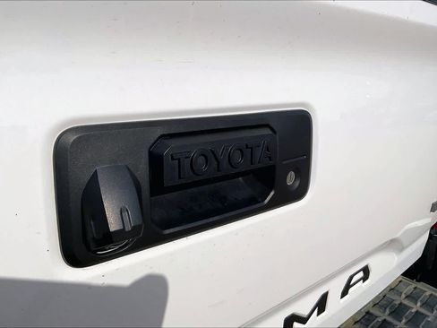 Used 2023 Toyota Tacoma SR AWD/4WD image 29