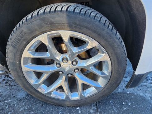 Used 2020 Chevrolet Suburban Premier image 39