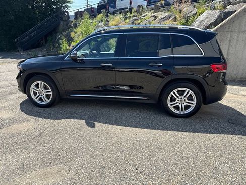 Used 2021 Mercedes-Benz GLB 250 4MATIC image 3