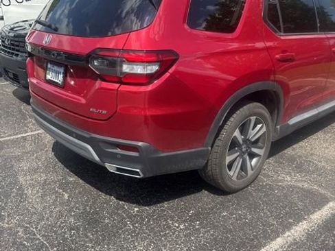 Used 2023 Honda Pilot Elite image 4