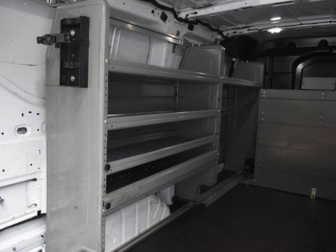 Used 2019 Ford Transit 250 130 Low Roof RWD image 10