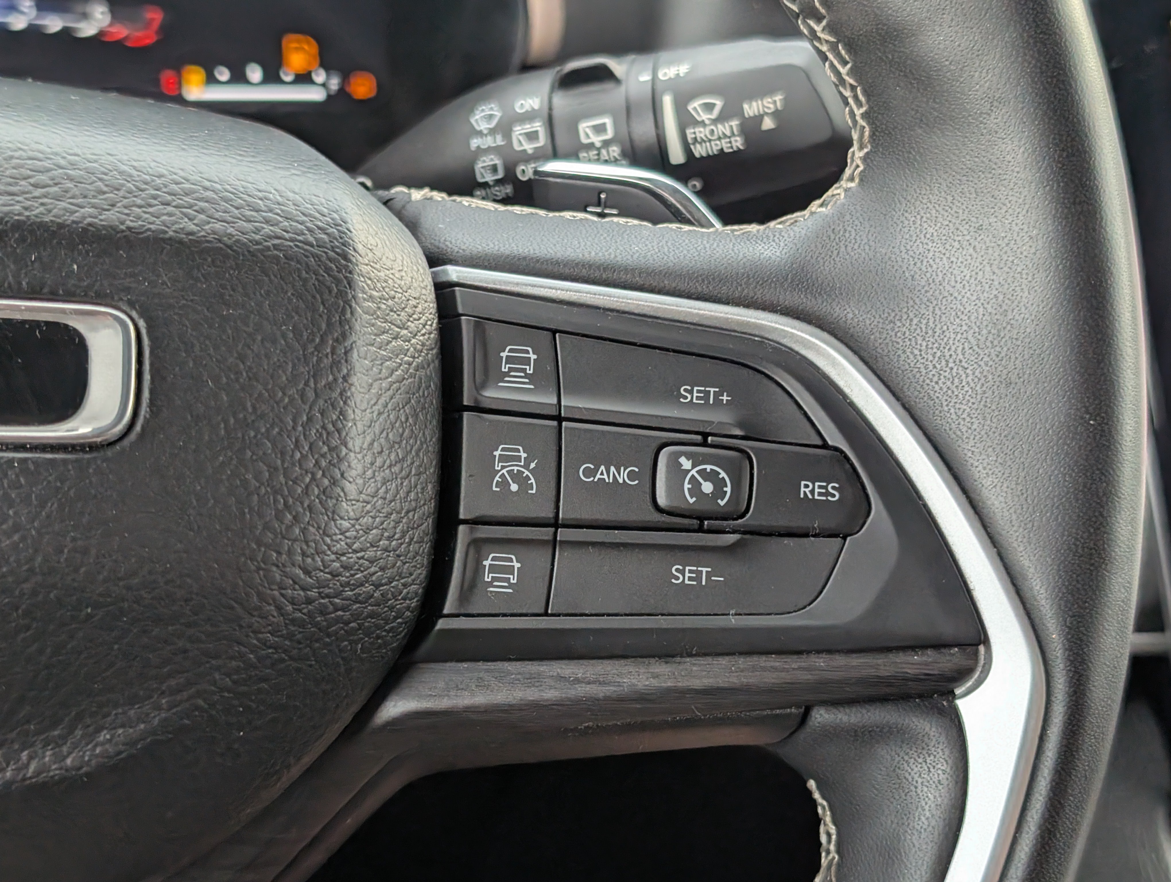 Used 2023 Jeep Grand Cherokee Limited RWD image 21