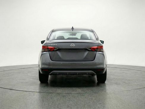 Used 2025 Nissan Versa SV image 6