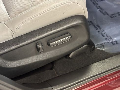 Used 2017 Honda CR-V Touring image 28