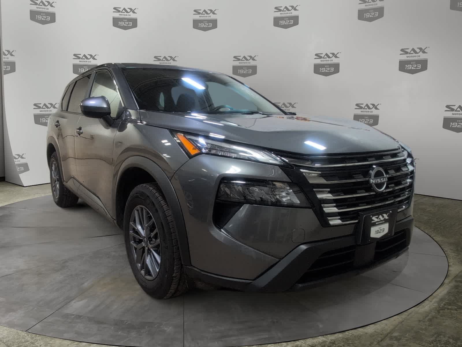 Used 2026 Nissan Rogue SV AWD/4WD image 1