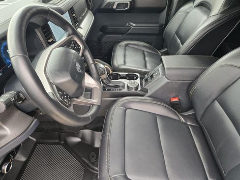 Used 2025 Ford Bronco Badlands AWD/4WD image 9