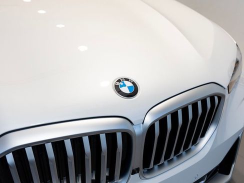 New 2026 BMW X5 xDrive40i w/ Premium Package image 7