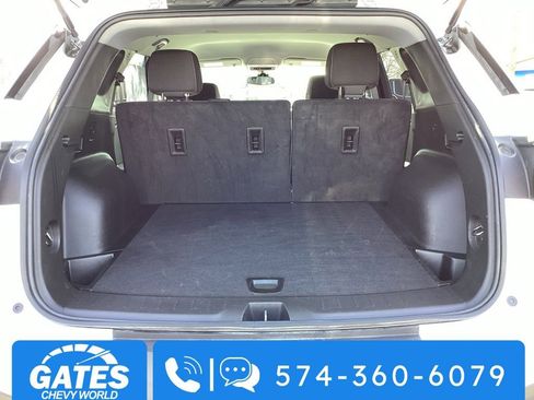 Used 2025 Chevrolet Blazer LT image 11