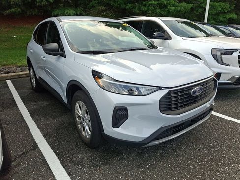 Used 2025 Ford Escape Active AWD/4WD image 3