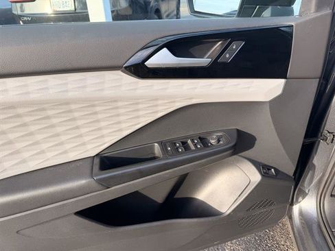 Used 2023 Volkswagen Taos S image 11