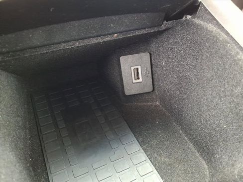 Used 2019 Lincoln Nautilus Reserve w/ Driver Assistance Package image 18