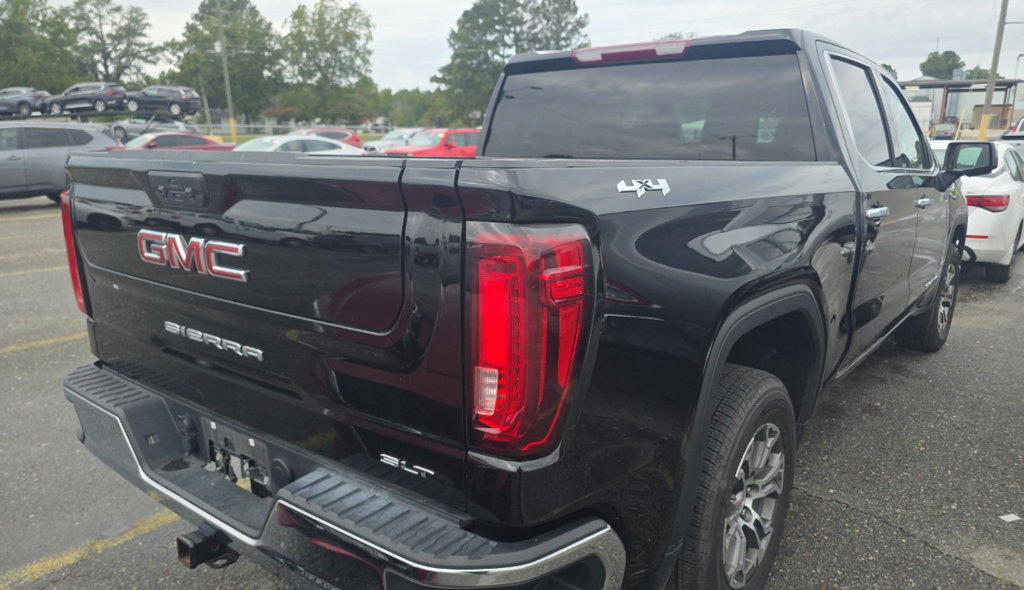 Used 2025 GMC Sierra 1500 SLT AWD/4WD image 5