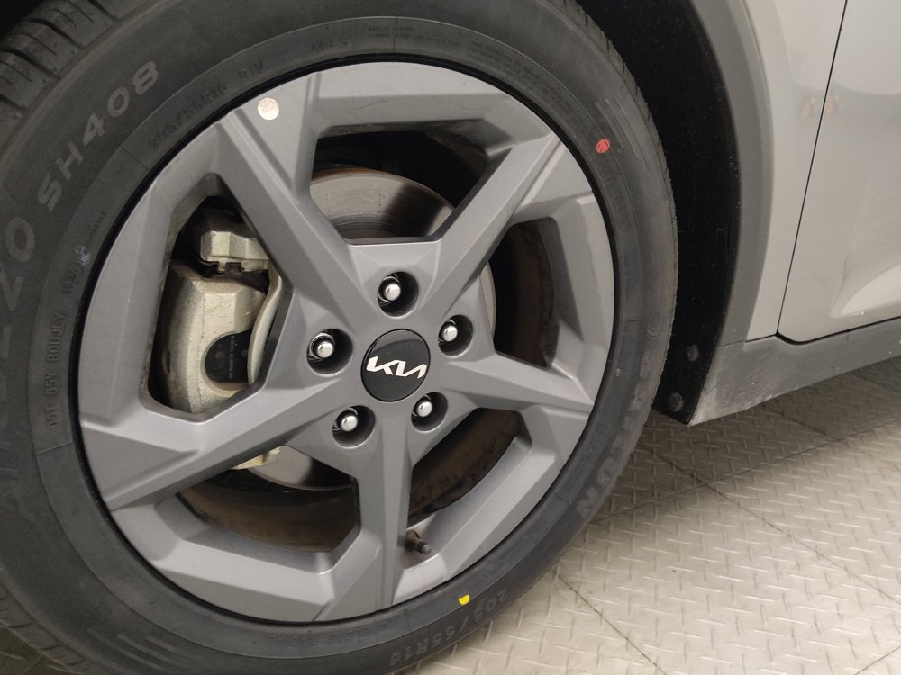 Used 2025 Kia K4 FWD image 31