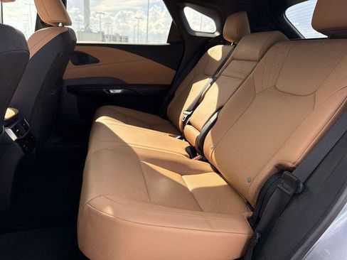 Certified 2024 Lexus RX 350 Premium w/ Cold Area Package FWD image 23