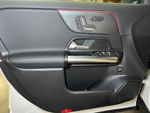 Certified 2025 Mercedes-Benz GLA 250 4MATIC image 21