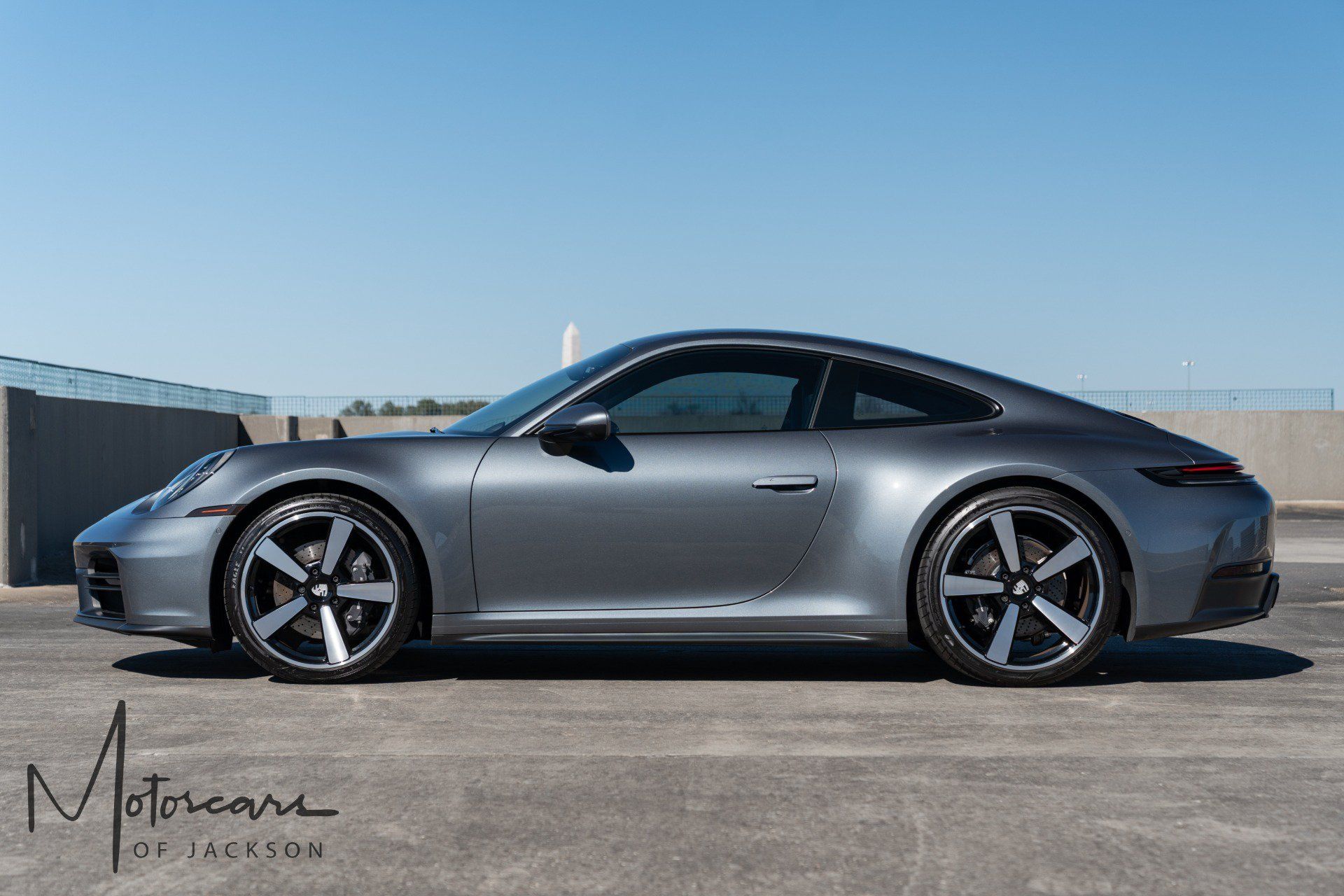 Used 2025 Porsche 911 Carrera RWD image 4