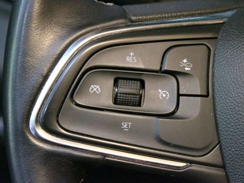 Used 2021 Buick Encore GX Preferred w/ Cold Weather Comfort Package AWD/4WD image 19