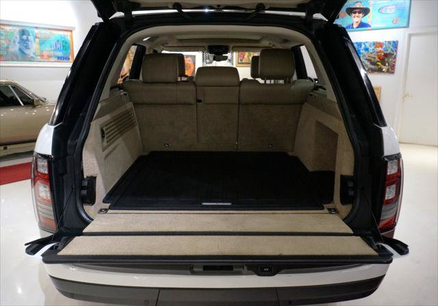 Used 2017 Land Rover Range Rover HSE AWD/4WD image 18