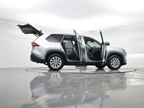 Used 2024 Toyota Grand Highlander XLE image 50