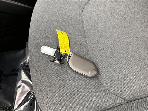 Used 2025 Kia K4 LXS image 11