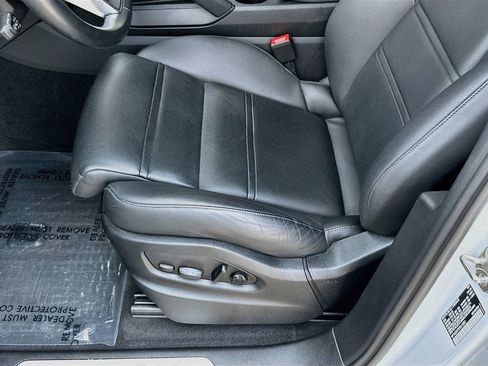 Certified 2023 Porsche Cayenne Platinum Edition AWD/4WD image 22