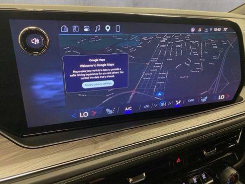 New 2026 Chevrolet Suburban LT w/ Comfort Package AWD/4WD image 4
