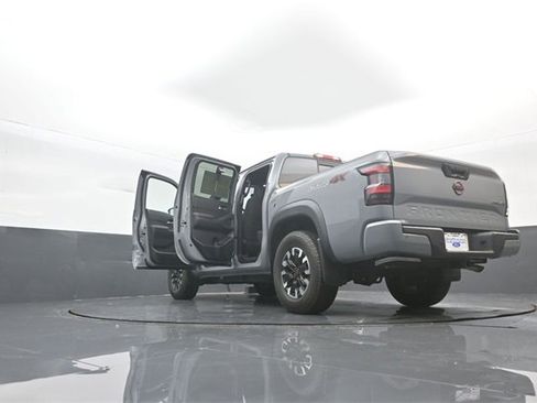 Used 2022 Nissan Frontier PRO-4X image 34