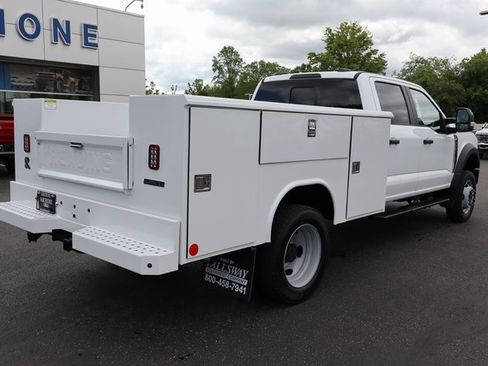 New 2025 Ford F550 4x4 Crew Cab Super Duty w/ XL Chrome Package image 3