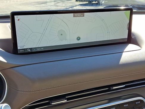 Used 2023 Genesis GV80 2.5T w/ Prestige 20" Package image 14