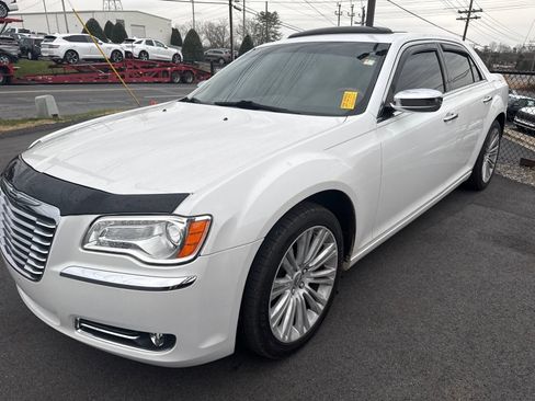 Used 2011 Chrysler 300 Limited w/ Luxury Group image 1