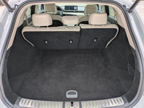 Certified 2023 Genesis GV70 2.5T AWD/4WD image 11