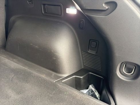 Used 2020 Chevrolet Blazer LT image 46