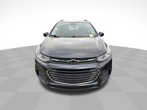 Certified 2022 Chevrolet Trax LT w/ Sport Edition AWD/4WD image 2
