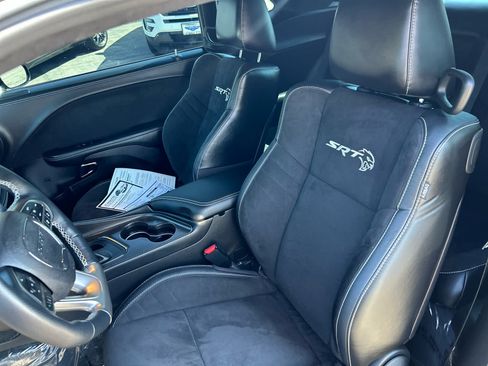 Used 2022 Dodge Challenger SRT Hellcat w/ Plus Package RWD image 13