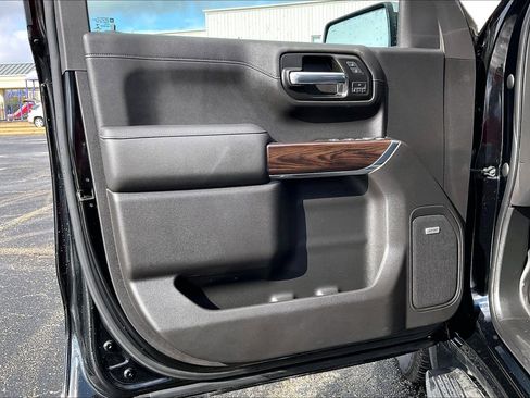 Used 2019 GMC Sierra 1500 SLT w/ SLT Premium Plus Package image 18