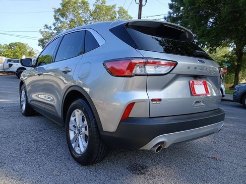 Used 2022 Ford Escape SE FWD image 8